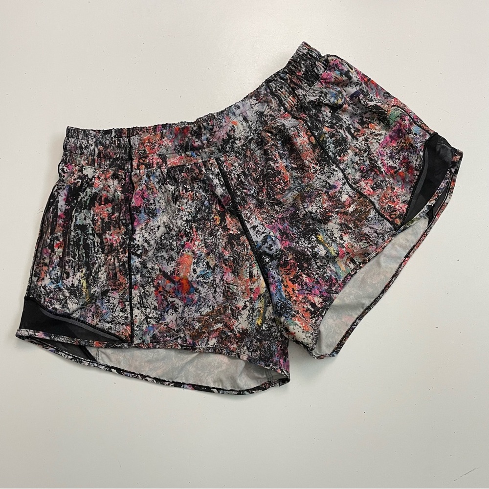 Lululemon Hottie Hot Short Reflectors Built In Liner Mesh Vitalize Multi 12 Tall